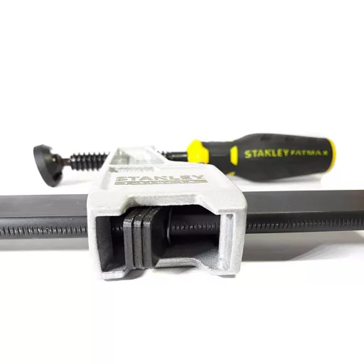 STANLEY gyorscsavar-szorító FÉM   200mm - FATMAX "M" FMHT0-83244 (450kg szorító erő, 80mm pofa hossz)