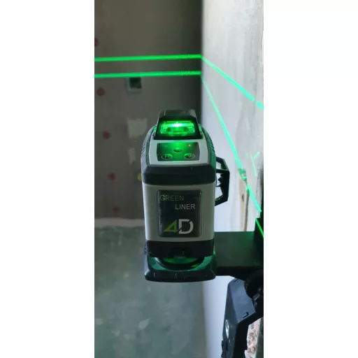 GREEN LINER lézeres-szintező önbeálló - 4D önbeálló keresztlézer (+koffer+konzol+távirányító)