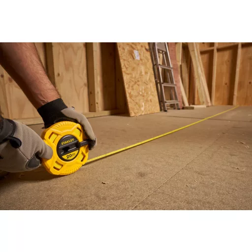 STANLEY mérőszalag 20,0fm/10mm ÜVEGYSZÁL - Zárt földmérő, SÁRGA-FEKETE (0-34-296) 