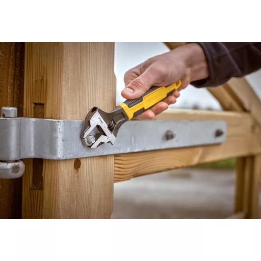 STANLEY állítható szerelőkulcs 200mm/0-29mm 0-90-948 - Két komponens, ergomóm lágy markolat (fekete foszfátbevonat)