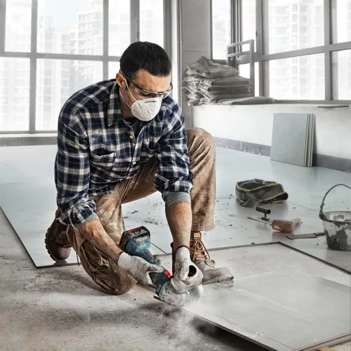 BOSCH akkumulátoros Sarokcsiszoló 125mm GWS-180-LI - 700W, Kiegyensúlyozott kialakítás és keskeny nyél (2x4,0 akkumulátor és töltő)