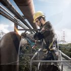 BOSCH akkumulátoros Sarokcsiszoló 125mm GWS-180-LI - 700W, Kiegyensúlyozott kialakítás és keskeny nyél (2x4,0 akkumulátor és töltő)