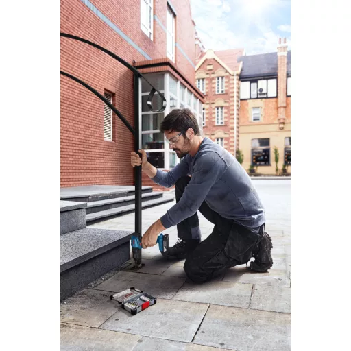 BOSCH akkumulátoros Fúró-Csavarozó GSR-185-LI - koffer (2x2,0Ah/18V)