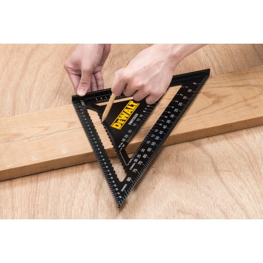 DEWALT ács derékszög   300x300mm TALPAS - DWHT25228-0 (Hosszab oldalán szögmérővel)