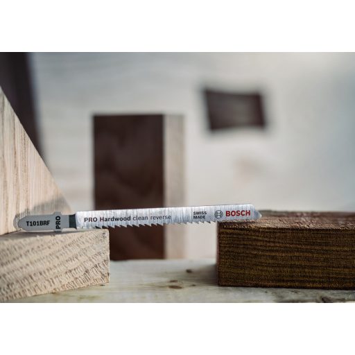 BOSCH szúrófűrészlap T101BRF - Szénacél, köszörült hátszőg és fogazás, Keményfa 3-30 mm, ( L100mm/TS2,5)