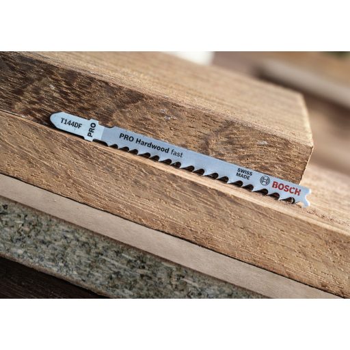 BOSCH szúrófűrészlap T144DF - Szénacél, tágított-köszörült fogazású, Keményfa 5-50 mm, ( L100mm/TS4-5,2)