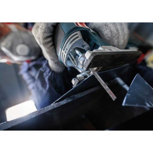 BOSCH szúrófűrészlap T121GFC - PRO-BIM, AlTiN bevonat, vékony fémekhez 0,5-1,5 mm (L92mm/TS0,8)