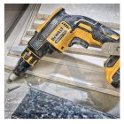 DEWALT akkumulátoros Gipszkarton-csavarozó DCF620D2-QW - 18V-OS XR LI-ION Szénkefe nélküli! (koffer+töltő+2db 2Ah akkumulátor)