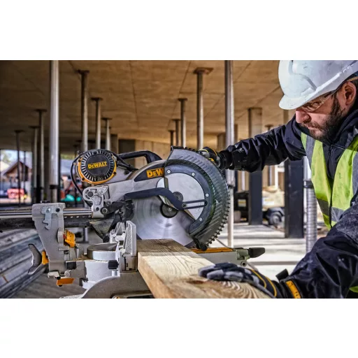 DEWALT hálózati Gérvágó DWS780-QS