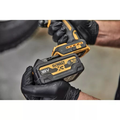 DEWALT akkumulátor DCB184-XJ - 18V 5Ah XR Li-Ion